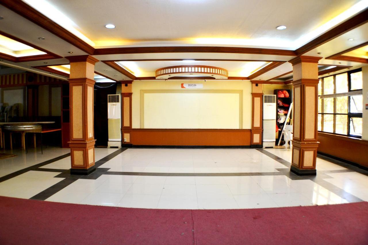 Rufina'S Leisure Center Hotell Tagum Exteriör bild