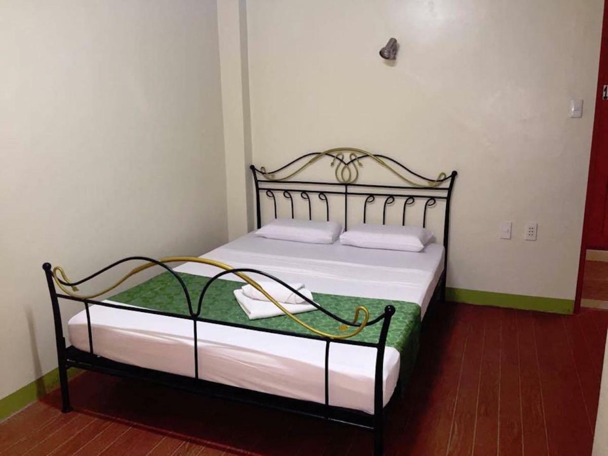 Rufina'S Leisure Center Hotell Tagum Rum bild
